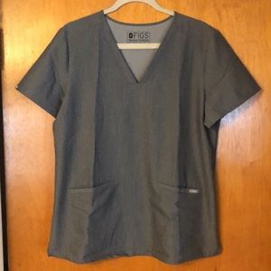 Figs Casma Three Pocket scrub top Graphite Gray